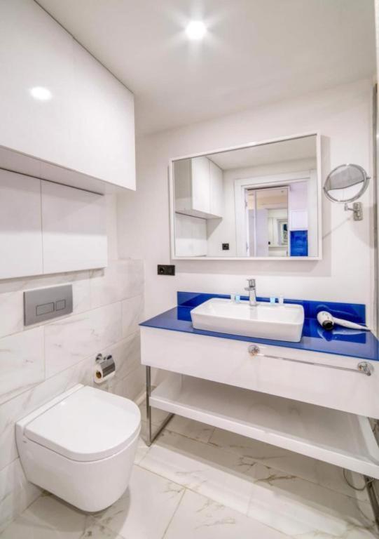 Best House Orbi City Aparthotel Batumi Exterior foto