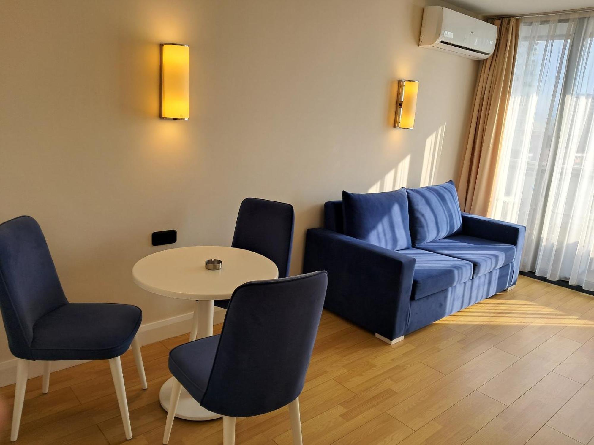 Best House Orbi City Aparthotel Batumi Exterior foto