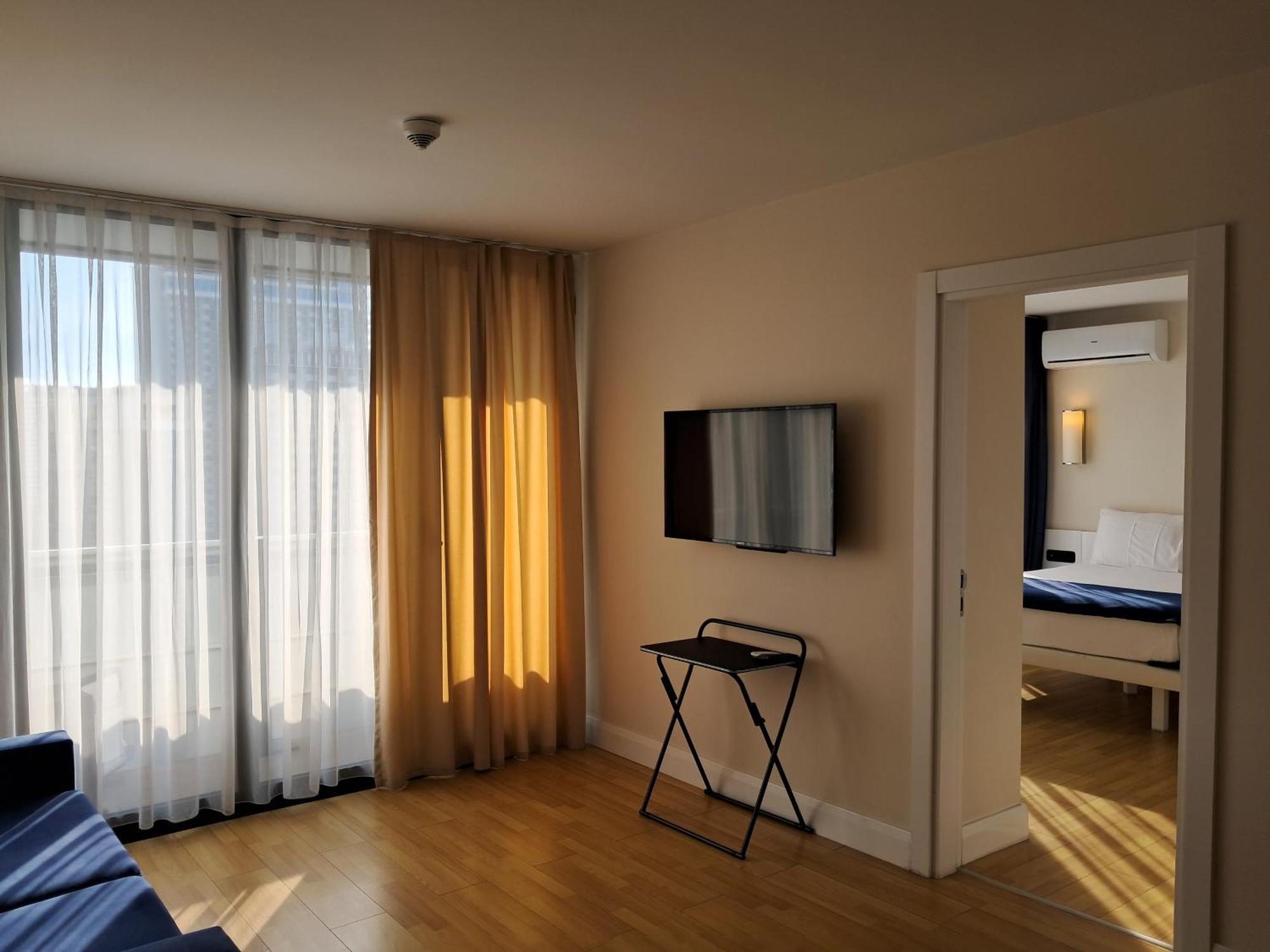 Best House Orbi City Aparthotel Batumi Exterior foto